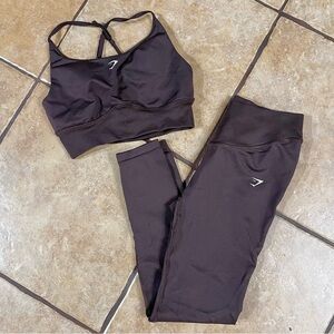 Gymshark | SET! SWEAT SEAMLESS LEGGINGS + SPORTS BRA SIZE: SMALL